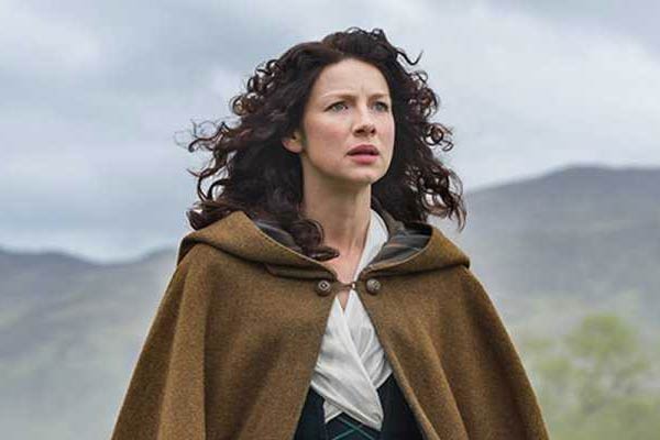 Claire em Outlander