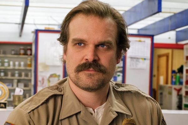 Jim Hopper dans Stranger Things