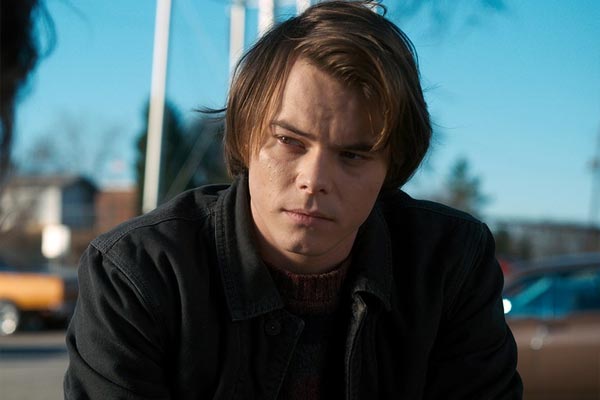 Jonathan Byers dans Stranger Things