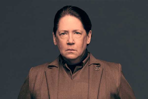 Aunt Lydia em The Handmaid's Tale