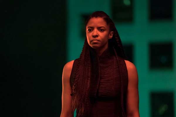 Quellcrist Falconer dans Altered Carbon