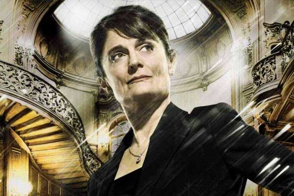 Angela Petrelli dans Heroes