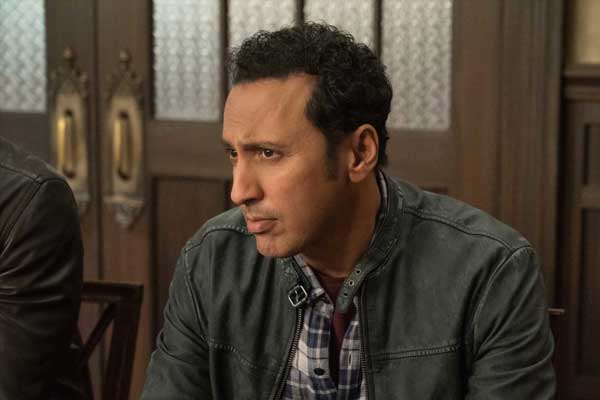 Ben Shakir dans Evil