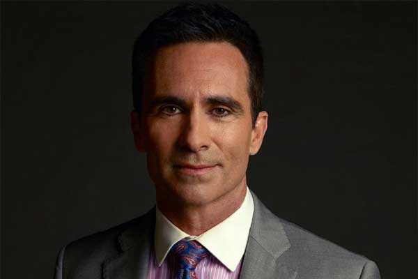 Yanko Flores in Morning Show