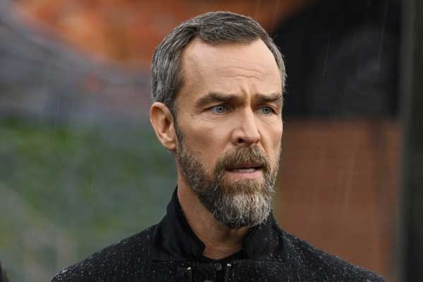 Russell Lightbourne aus The 100