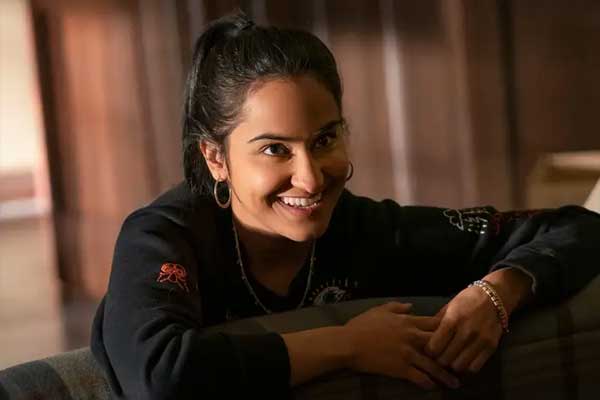 Bela Malhotra em The Sex Lives of College Girls