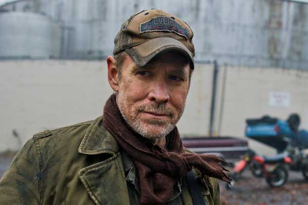 Captain Weaver in Falling Skies