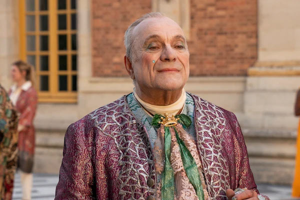 Pierre Cadault dans Emily in Paris
