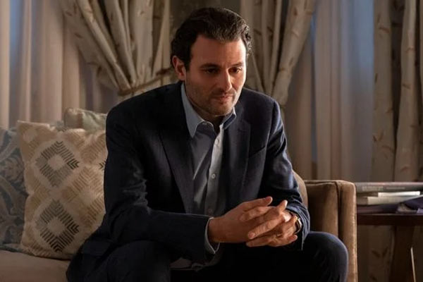 Todd Spodek in Inventing Anna