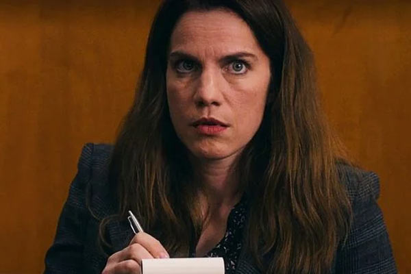 Vivian Kent in Inventing Anna