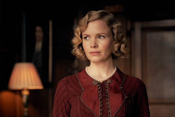 Linda Shelby dans Peaky Blinders