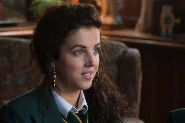 Michelle Mallon dans Derry Girls