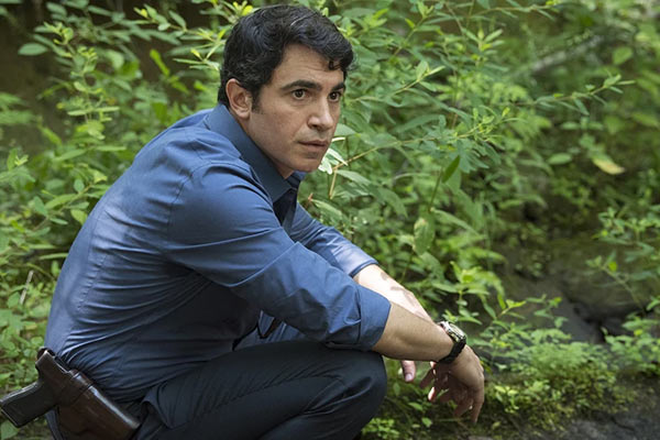 Richard Willis dans Sharp Objects