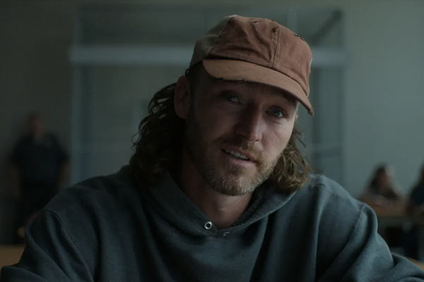 Gary Hall dans Black Bird
