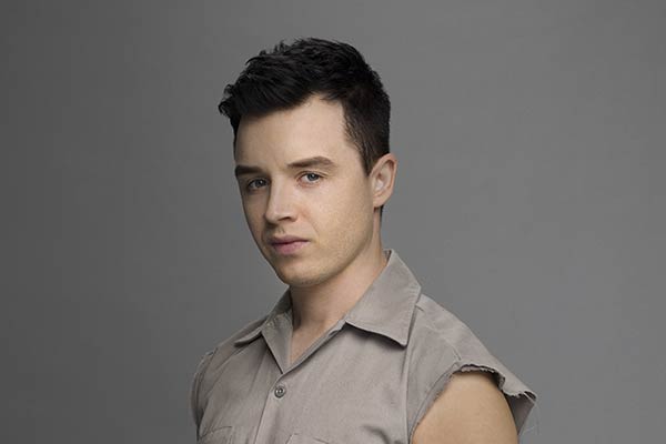 Mickey Milkovich em Shameless