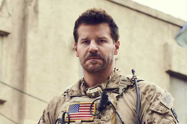 Jason Hayes en SEAL Team