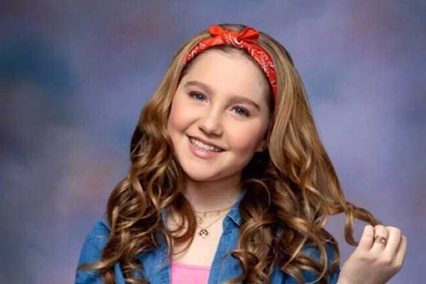 Piper Hart aus Henry Danger