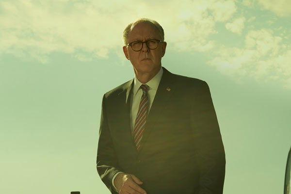 Harold Harper em The Old Man