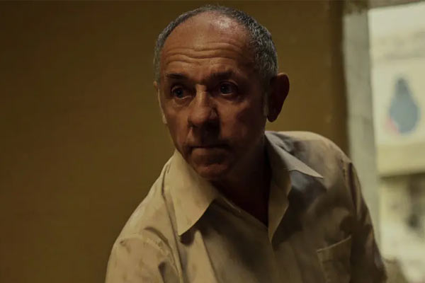 Wally Nightingale dans Shantaram