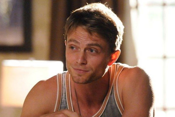 Wade Kinsella dans Hart of Dixie
