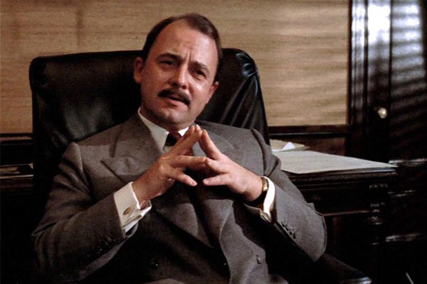 Jonathan Higgins aus Magnum P.I.