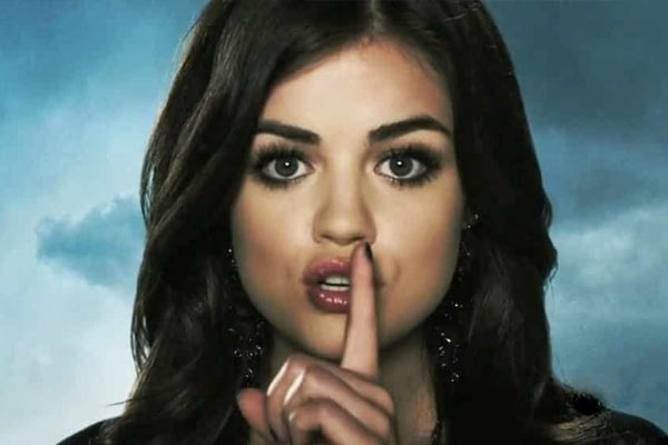 Aria Montgomery en Pretty Little Liars