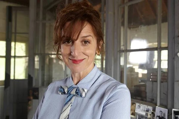Dorothea Frazil in Endeavour