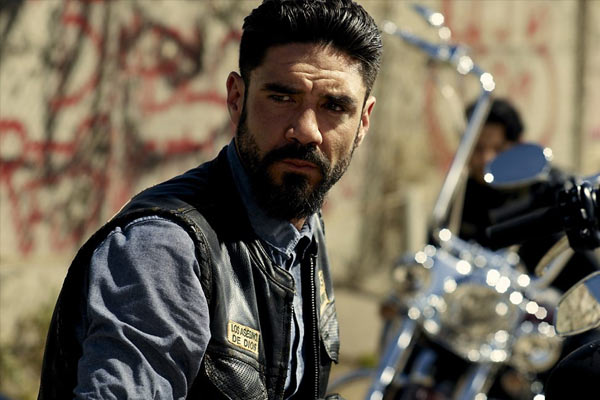 Angel Reyes dans Mayans M.C.