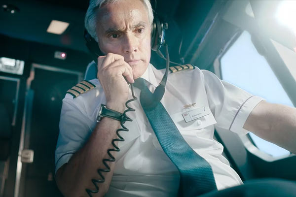Captain Robin Allen dans Hijack