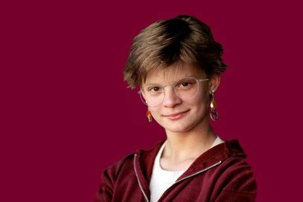 Stefanie “Stef” Steinbrenner dans The Goonies