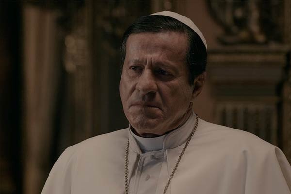 Cardinal Duretti dans Warrior Nun