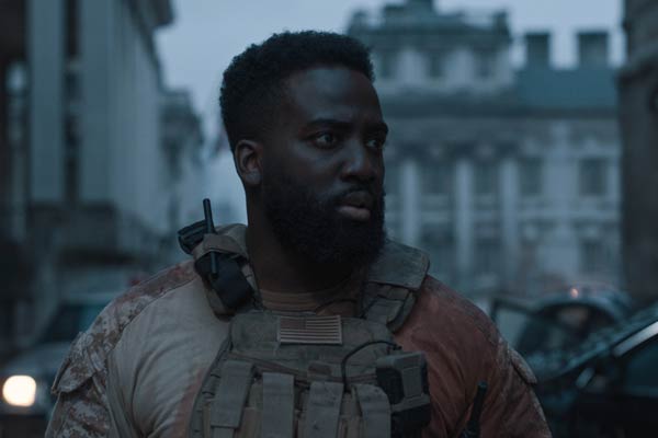 Trevante Cole dans Invasion