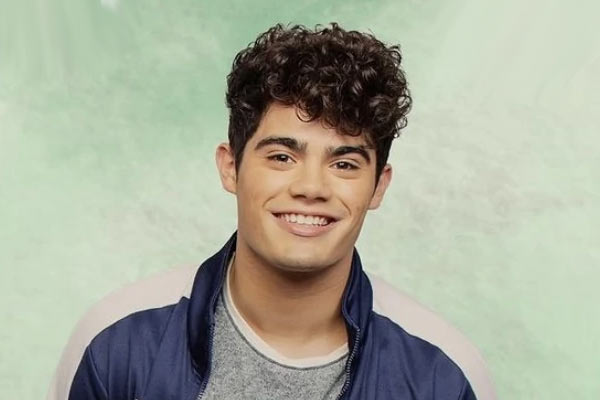 Lucas aus Alexa & Katie