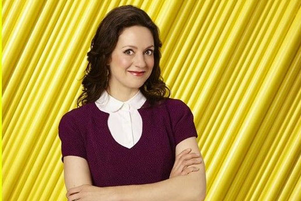 Karen Rooney en Liv and Maddie