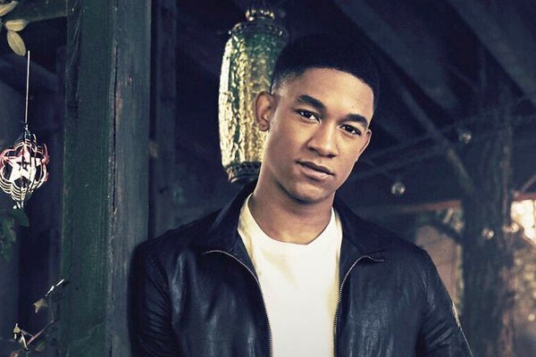 Rafael Waithe dans Legacies