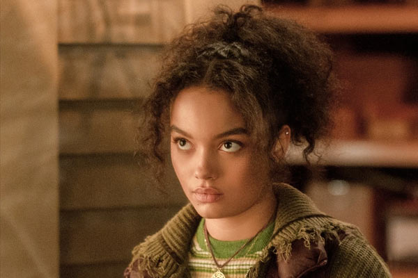 Becca em Hocus Pocus 2