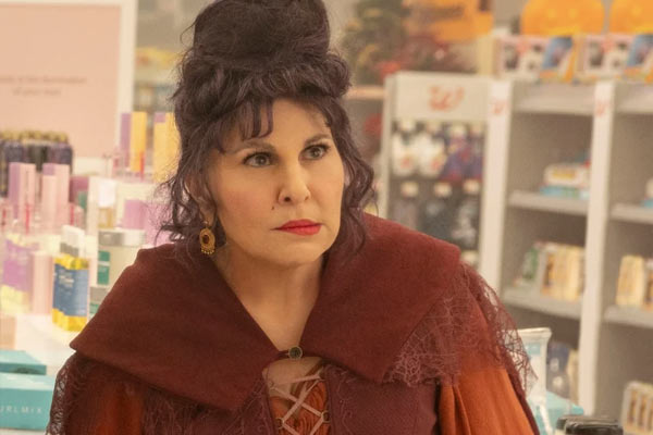 Mary Sanderson em Hocus Pocus 2