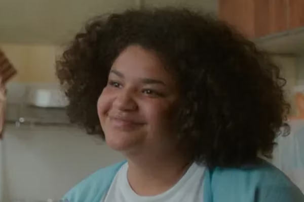Tilly dans One Day