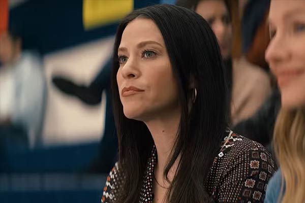 Esther Roklov em Nobody Wants This