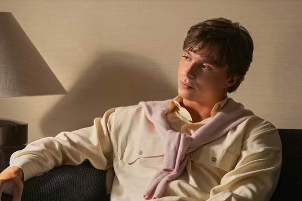 Father Charlie dans Grotesquerie