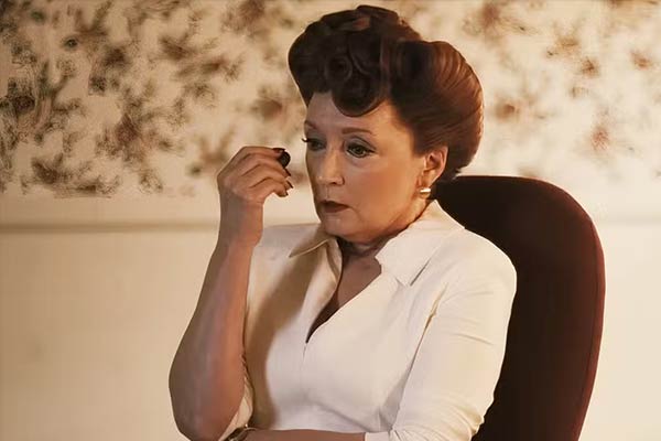 Nurse Redd dans Grotesquerie