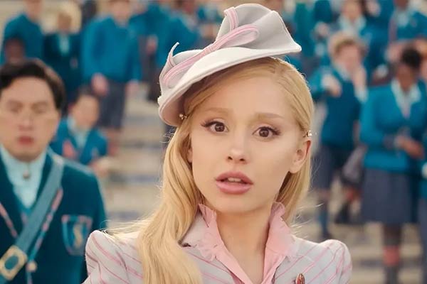 Glinda Upland in Wicked Part I