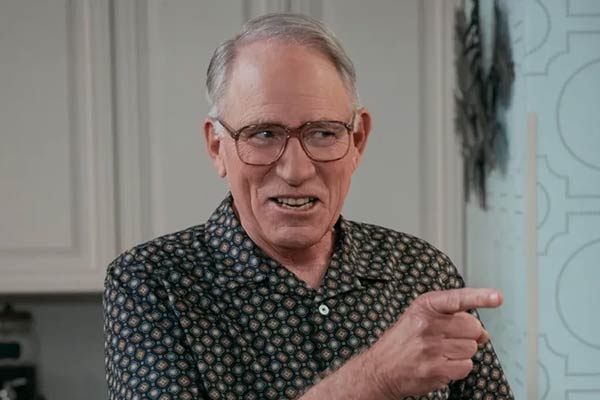 Elliott in A Man on the Inside