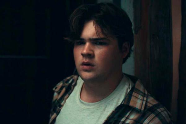 Ethan Macintosh dans The Better Sister