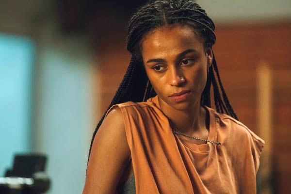 Zoe Moral em Olympo