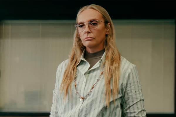 Evelyn Wade em Wayward