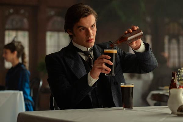 Edward Guinness dans House of Guinness