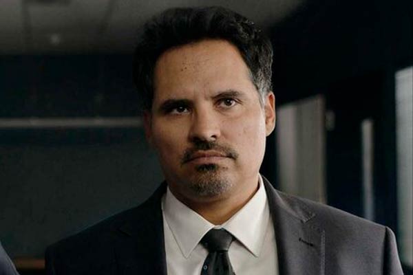 Detective Alcaras en All Her Fault