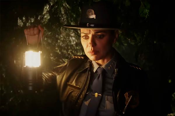 Chief Geraldine Scott aus Wake Up Dead Man