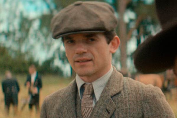 Jimmy Thesiger dans Agatha Christie's Seven Dials